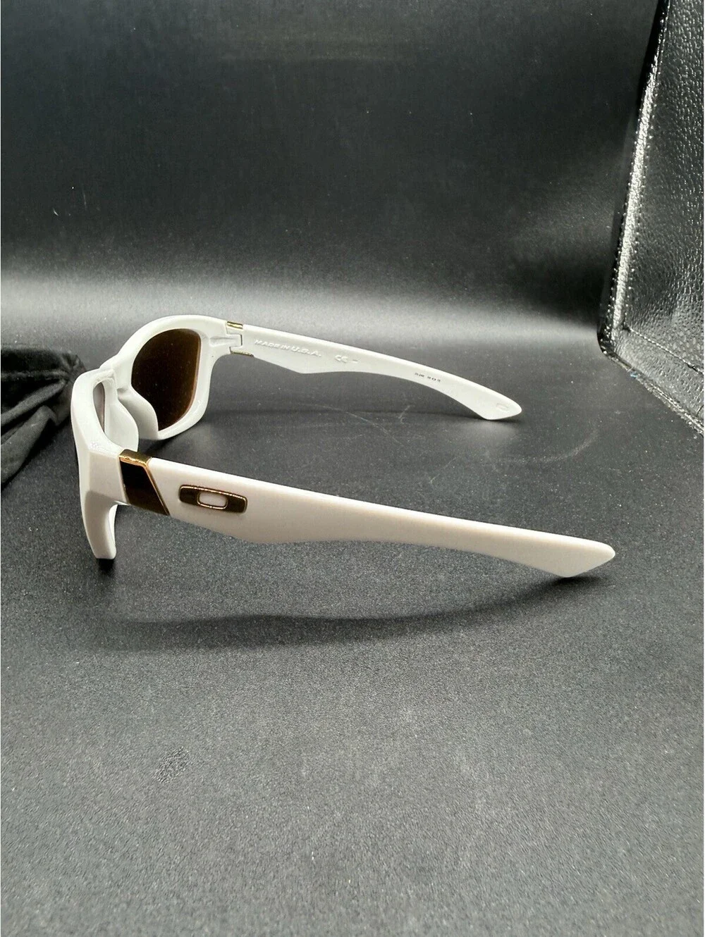 Oakley Jupiter White/24K Gold Iridium Lenses 03-249